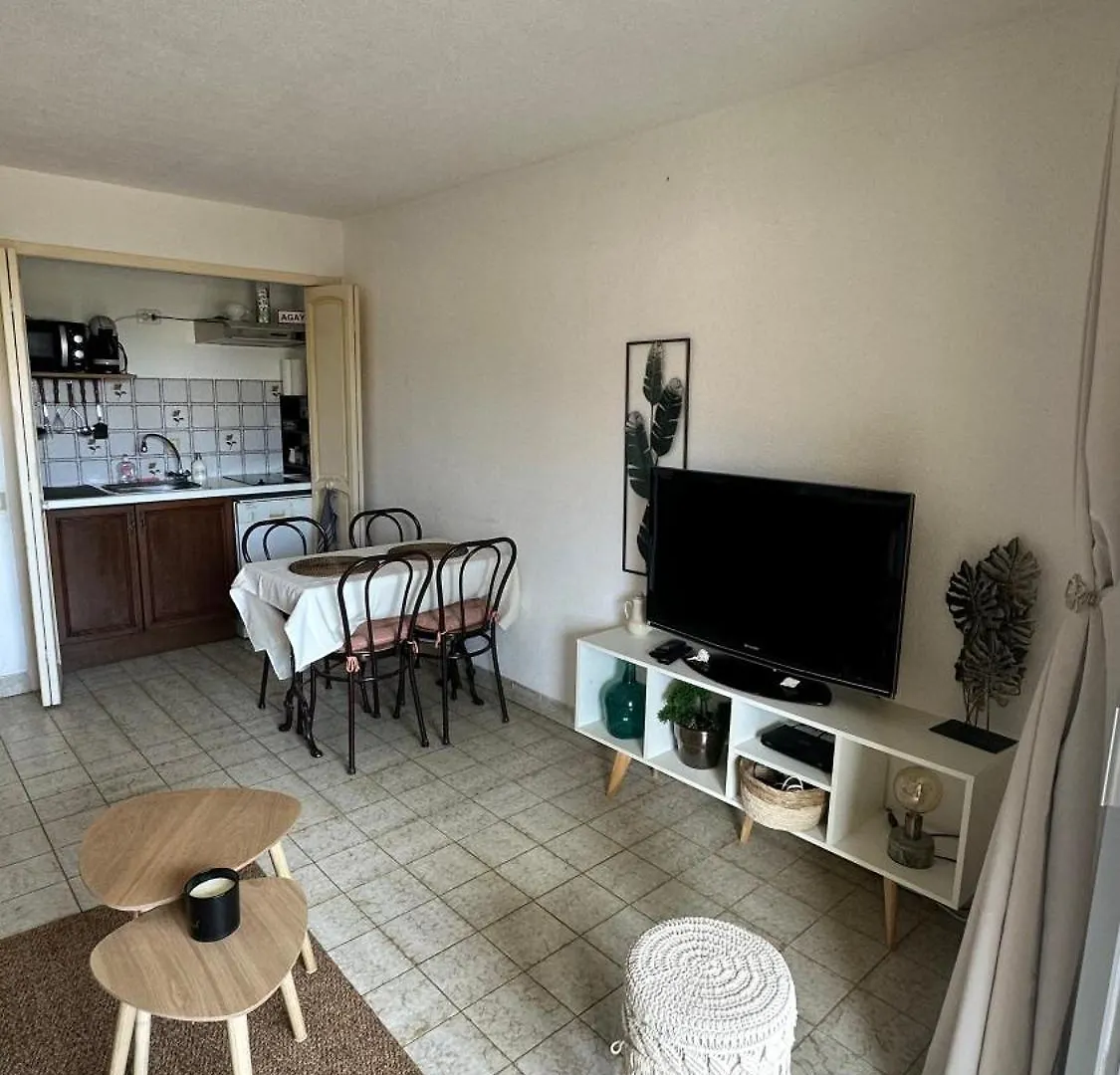 Cozy Studio For 3 People Saint-Raphael  Saint-Raphael (Var)