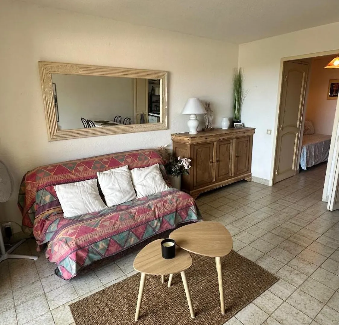 Apartment Cozy Studio For 3 People Saint-Raphael