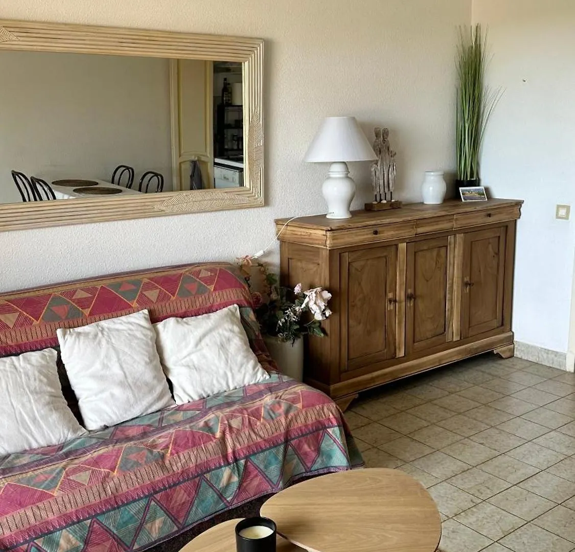 Lägenhet Cozy Studio For 3 People Saint-Raphaël Frankrike